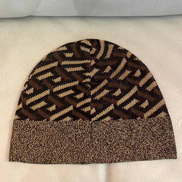 Versace unisex La Greca logo monogram beanie NEW - Picture 4 of 6